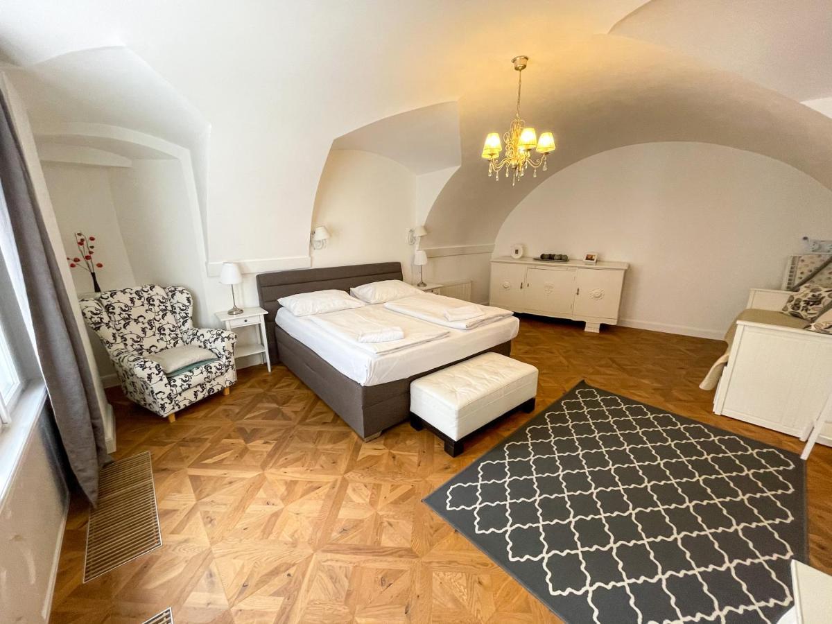 U Obecniho Dvora - Old Town Apartment Prague Exterior photo